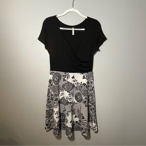Gilli Black and White A Line Dress Size XL